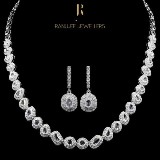 Crafted for queens, worn with pride—Ranujee’s fine jewellery collection is a statement of sophistication. 👑 #JewelleryGoals
#FineJewellery #RanujeeJewellery #DiamondLove #LuxuryJewels #SolitaireDiamonds #NecklaceGoals #BrillianceUnmatched #JewelleryInspo #TimelessElegance #ShineBright #StatementJewellery