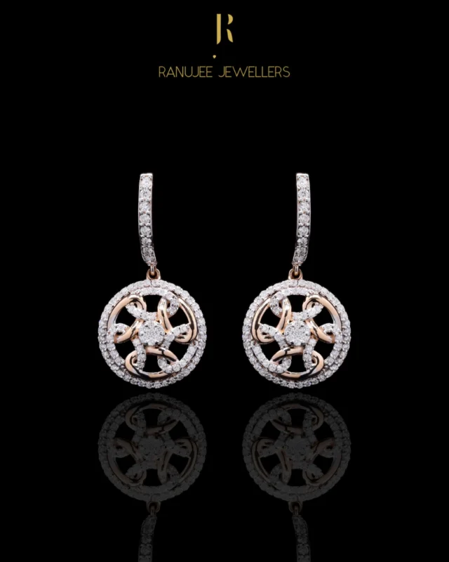 Elegant drops or timeless studs—each earring tells a story of grace and brilliance. ✨💎 Adorn yourself with the finest craftsmanship from Ranujee Jewellery.
#RanujeeJewellery #FineJewellery #DiamondEarrings #LuxuryJewelry #TimelessElegance #DazzlingDiamonds #JewelryAddict #JaipurJewelry #ShineBright #JewelryGoals