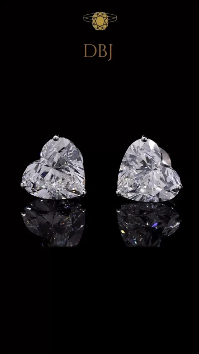 Fall in love at first sparkle. These heart-shaped diamond earrings are a perfect blend of charm and brilliance.

#HeartShapedDiamonds #DiamondEarrings #RomanticJewelry #EverydayLuxury #TimelessCharm #LoveInEveryDetail #SparkleWithLove #DBJJewelry #ElegantEssentials #ShineBright