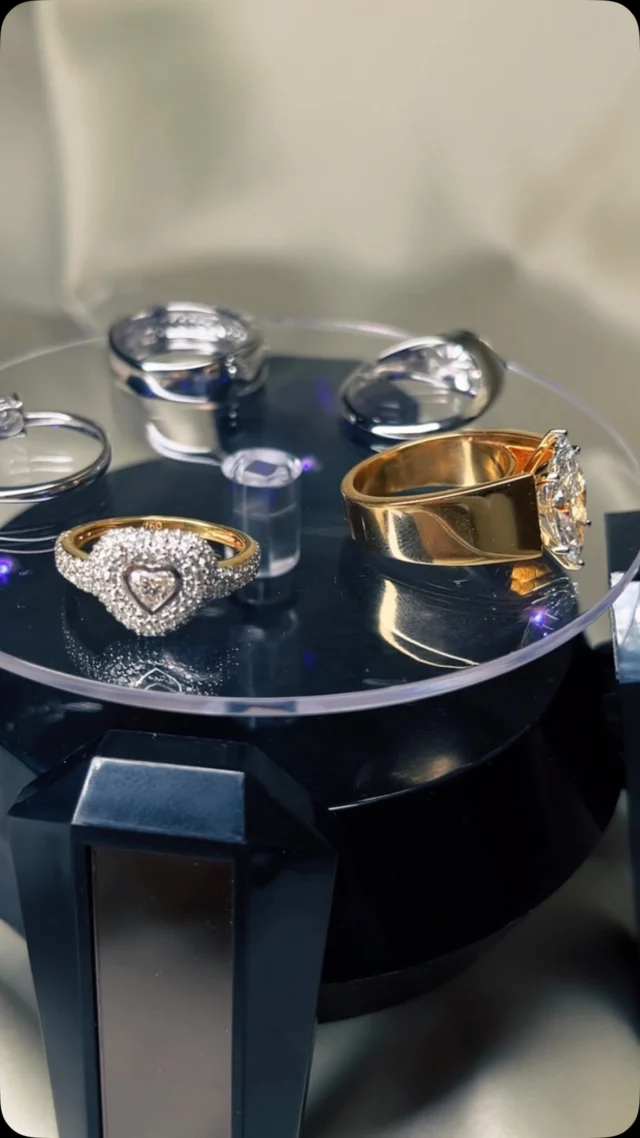 Elegance at your fingertips. Our rings are crafted to turn everyday moments into timeless memories.
#DBJJewelry #LuxuryRings #DiamondRings #FineJewelry #SparkleEveryday #TimelessElegance #StatementJewels #CraftedWithCare #RingStyle #ShineBright