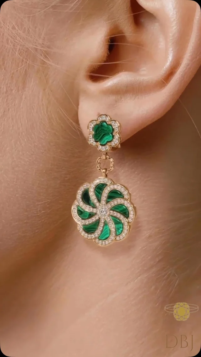 Bold, beautiful, and unapologetically luxe. 💚
These cocktail earrings with striking malachite cuts are your go-to for standout moments and unforgettable style.

#MalachiteEarrings #CocktailJewelry #StatementEarrings #DBJJewelry #BoldLuxury #GreenGlamour #GemstoneElegance #FineJewels #EveningSparkle #JewelryGoals