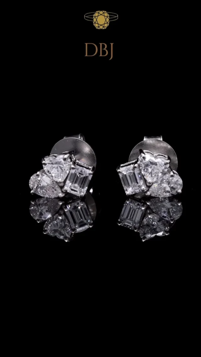 Three shapes, one timeless charm. 💖💧💚
Heart, pear, and emerald-cut earrings — crafted to match every mood and moment with elegance and sparkle.

#HeartShapeEarrings #PearCutElegance #EmeraldCutJewels #DBJJewelry #LuxuryEarrings #DiamondCuts #ShapeOfStyle #FineJewelry #EverydayGlam #CraftedToShine #elite #emerald #heartshaped #diamond #solitaire