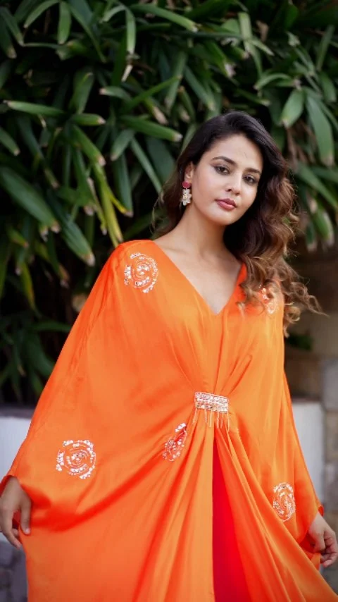 Crafted with tradition, styled for the modern. ✨
Discover the charm of our new ethnic collection.[EthnicWear ,NewCollection ,MinimalStyle ,TraditionalElegance ,AutographMan]