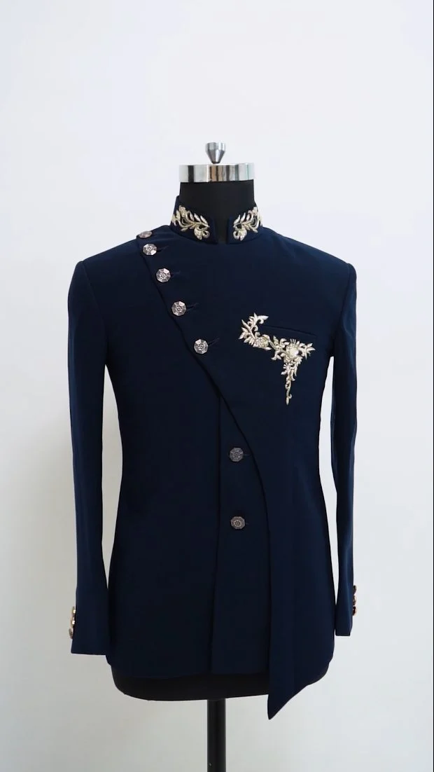 Suit up for your big entrance this coat sets the tone from first look to last dance.[groomlook, weddingcoat, mensweddingwear, luxurymenswear, formalelegance, tailoredfit ,weddingseason ,statementstyle]#groomlook #weddingcoat #mensweddingwear #luxurymenswear #formalelegance
#tailoredfit #weddingseason #statementstyle #moderngroom