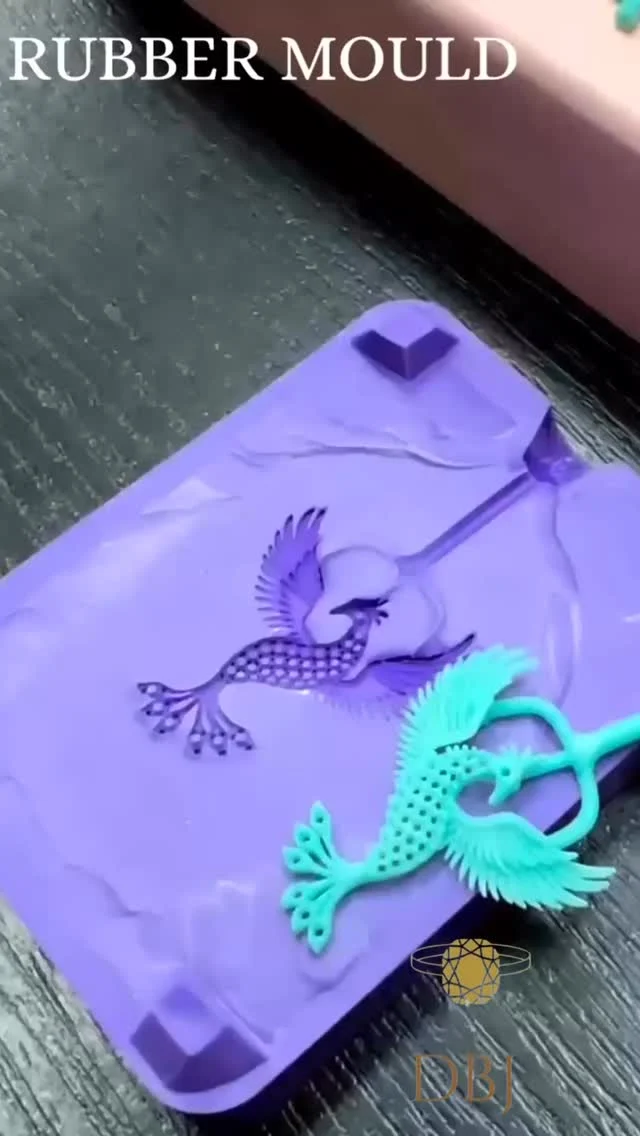 The 4th stage is the Rubber Mould stage which plays an integral role in the process of the production. The Rubber Mould helps in the creation of the multiple pieces of same designed jewellery. The best part of the rubber mould is that the designs remain safe, well protected and embedded within it and thus can be used to create replicas of the jewellery design in the future. The materials involved in the making of mould can vary from natural rubber, silicone to metal and the process of the mould making is labelled as ‘Vulcanizing’.