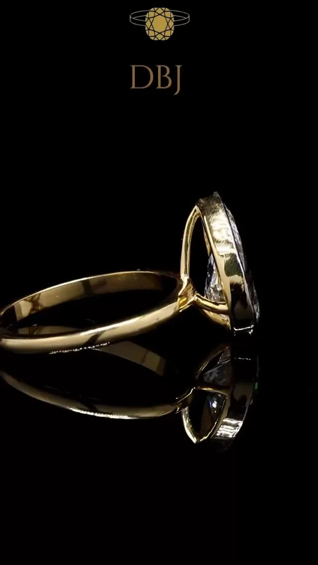 A statement of timeless elegance ✨
This pear solitaire ring is where brilliance meets bold design — crafted to stand out, sparkle longer, and make every moment unforgettable.
Because true luxury needs no introduction. 💎
#DBJ #DBJJewels #PearSolitaire #StatementRing #DiamondStatement TimelessElegance LuxuryJewellery SolitaireRing FineDiamondJewellery BrillianceInEveryDetail ElegantSparkle IconicDesign ModernHeirloom