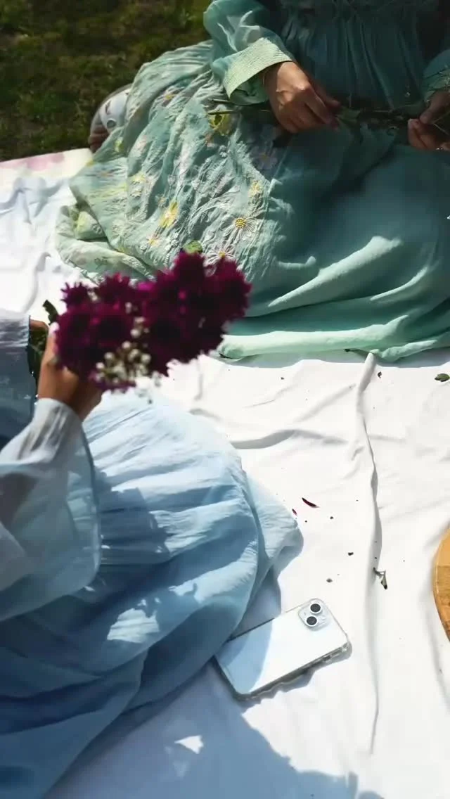 Designed to be tried.
Styled to be taken home. 🛍️✨
Gossip Girls x Autograph
12th & 13th Feb | Jaipur 📍[designer pop up Jaipur, Gossip Girls Jaipur, Autograph Man Women, women fashion Jaipur, Jaipur shopping edit]#gossipgirls #autographman #jaipurpopup #designerpopup #fashionreel